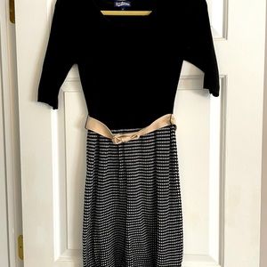 Short-sleeve Sweater Dress 👗